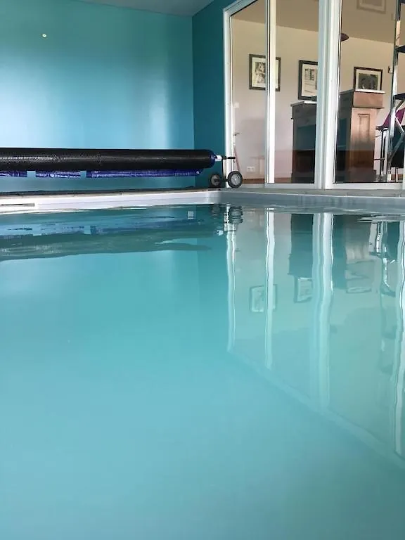 Gite Avec Piscine Interieure Villa Plesidy